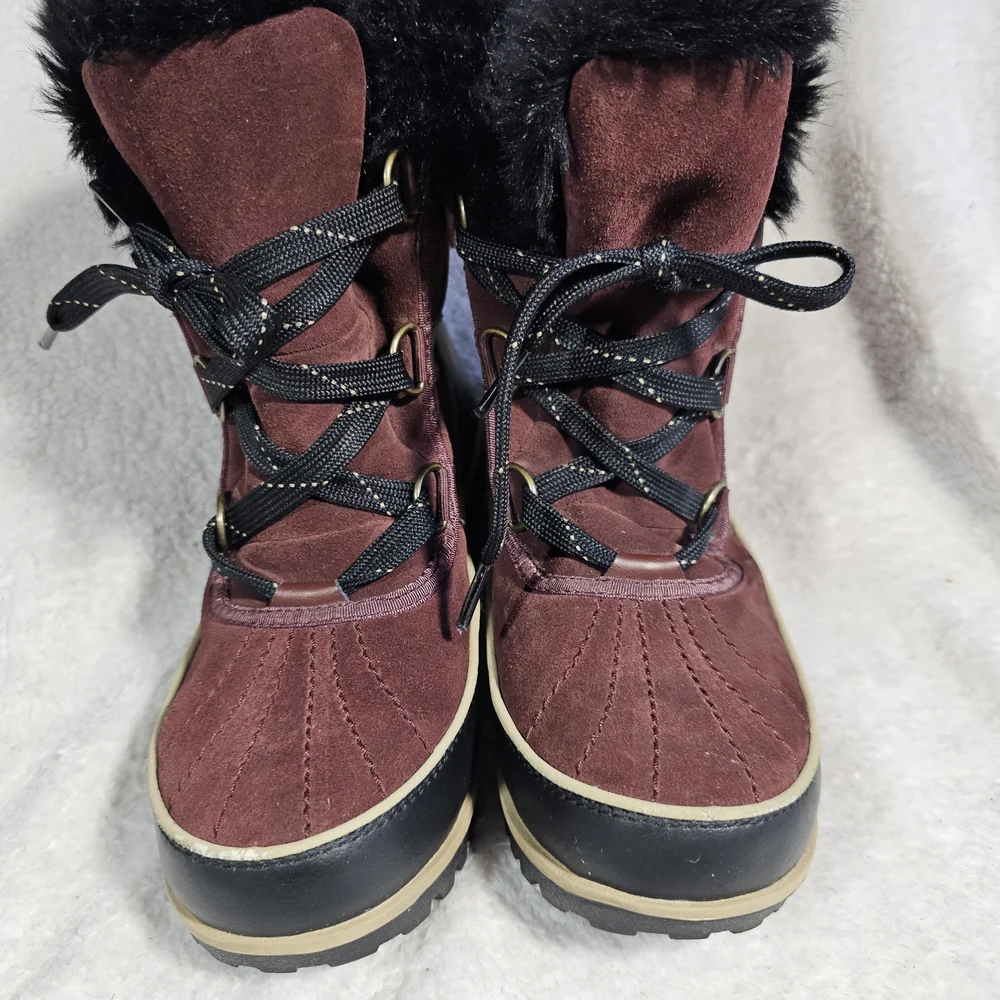 Sorel cozy chic